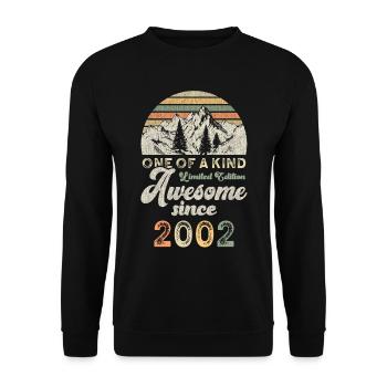 2002 Birthday Berge - Unisex Sweatshirt - black - Front - Alina (178cm) & Michal (187cm)