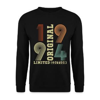 Cadeau d'anniversaire Vinatge 1994 - Sweat-shirt Unisexe - noir - Devant - Alina (178cm) & Michal (187cm)