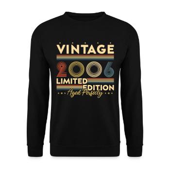 Cadeau d'anniversaire Vinatge 2006 - Sweat-shirt Unisexe - noir - Devant - Alina (178cm) & Michal (187cm)