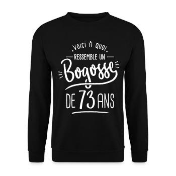 bogosse 73 ans cadeau humour anniversaire 73 ans - Sweat-shirt Unisexe - noir - Devant - Alina (178cm) & Michal (187cm)