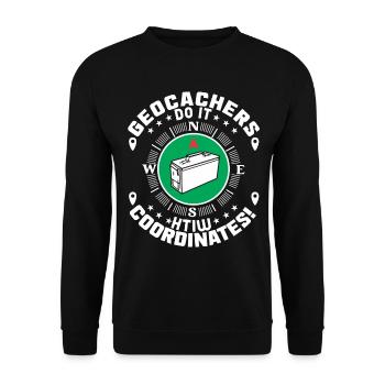 Geocacher machen das mit Koordinaten! - Unisex Pullover - Schwarz - Vorne - Alina (178cm) & Michal (187cm)