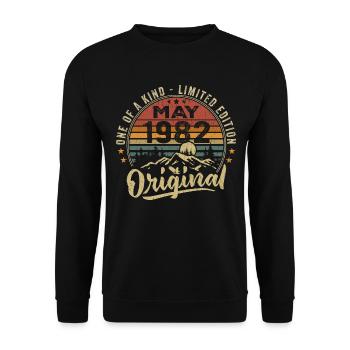 Mai 1982 Vintage Cadeau D’anniversaire Mai 1982 - Sweat-shirt Unisexe - noir - Devant - Alina (178cm) & Michal (187cm)