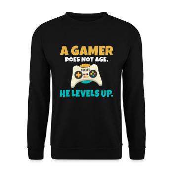 A gamer does not age he levels up lustiges Gaming - Unisex Pullover - Schwarz - Vorne - Alina (178cm) & Michal (187cm)