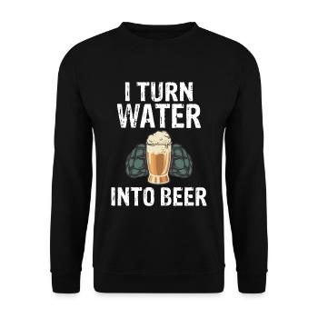 I turn water into beer Bierbauer Bier Braumeister - Unisex Sweatshirt - black - Front - Alina (178cm) & Michal (187cm)
