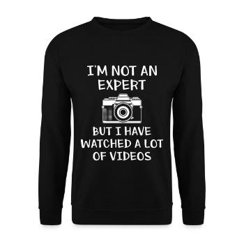Kamera Ich bin kein Experte Lustige Fotograf - Unisex Pullover - Schwarz - Vorne - Alina (178cm) & Michal (187cm)