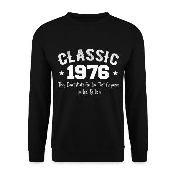 Jahrgang 1976 Vintage Classic Jubiläumsgeschenk 1976 - Unisex Pullover - Schwarz - Vorne - Alina (178cm) & Michal (187cm)