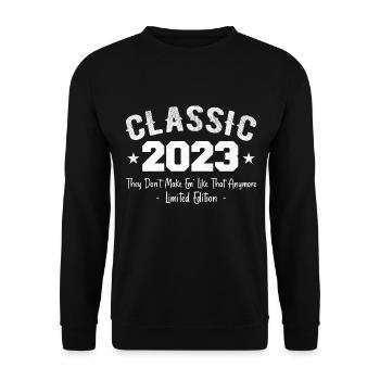 Born 2023 Vintage Classic Birthday Gift 2023 - Unisex Sweatshirt - black - Front - Alina (178cm) & Michal (187cm)