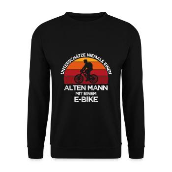 alter Mann E-Bike Fahrrad - Unisex Pullover - Schwarz - Vorne - Alina (178cm) & Michal (187cm)