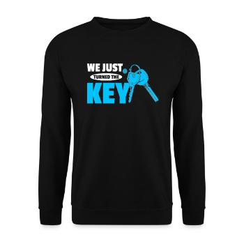 Nouveau propriétaire Propriétaire d’une maison Propriétaire d’une maison - Sweat-shirt Unisexe - noir - Devant - Alina (178cm) & Michal (187cm)