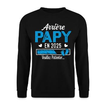 Ur-Opa im Jahr 2025 Geschenk Zukunft Opa - Unisex Pullover - Schwarz - Vorne - Alina (178cm) & Michal (187cm)