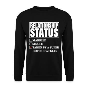 Tiré de Super Hot Norwegian - Sweat-shirt Unisexe - noir - Devant - Alina (178cm) & Michal (187cm)