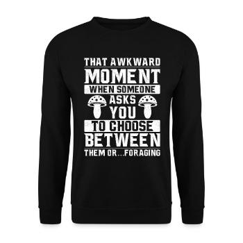 Mushroom Hunter Foraging Fungus Mycology Mushies - Unisex Sweatshirt - black - Front - Alina (178cm) & Michal (187cm)