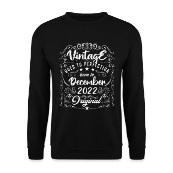 Vintage GEBOREN IM DEZEMBER 2022- Jubiläumsgeschenk. - Unisex Pullover - Schwarz - Vorne - Alina (178cm) & Michal (187cm)