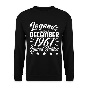 Jubiläumsgeschenk, Legenden werden im DEZEMBER 1967 geboren - Unisex Pullover - Schwarz - Vorne - Alina (178cm) & Michal (187cm)