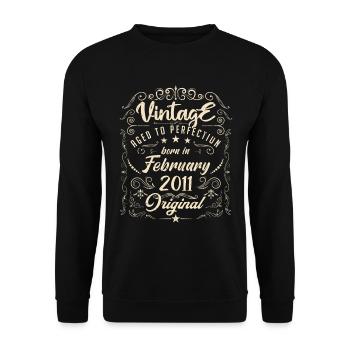 Vintage Né(e) en Février 2011 anniversaire février - Sweat-shirt Unisexe - noir - Devant - Alina (178cm) & Michal (187cm)