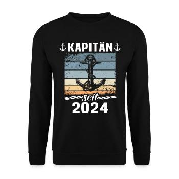 Kapitän 2024 Anker - Unisex Pullover - Schwarz - Vorne - Alina (178cm) & Michal (187cm)