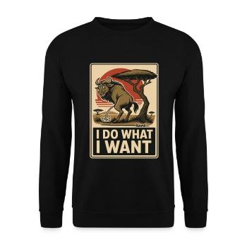 Wildebeest does what it wants – mark territory - Unisex Sweatshirt - black - Front - Alina (178cm) & Michal (187cm)
