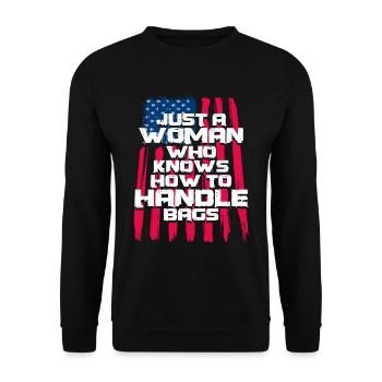Nur eine Frau, die weiß, wie man mit Taschen umgeht - Unisex Pullover - Schwarz - Vorne - Alina (178cm) & Michal (187cm)