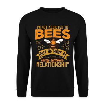 Ich bin nicht süchtig nach Bienen - Unisex Pullover - Schwarz - Vorne - Alina (178cm) & Michal (187cm)