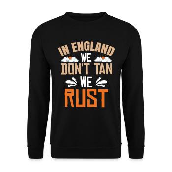 In England bräunen wir nicht, wir rosten - Unisex Pullover - Schwarz - Vorne - Alina (178cm) & Michal (187cm)