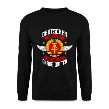 Deutscher Durch Geburt Ossi Durch Die Gnade Gottes - Unisex Pullover - Schwarz - Vorne - Alina (178cm) & Michal (187cm)