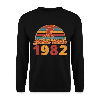 Footballeur Footballeur anniversaire footballeur 1982 - Sweat-shirt Unisexe - noir - Devant - Alina (178cm) & Michal (187cm)