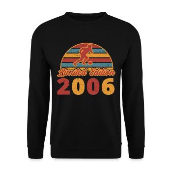 Fußball Fußballer Fußballspieler Geburtstag 2006 - Unisex Pullover - Schwarz - Vorne - Alina (178cm) & Michal (187cm)