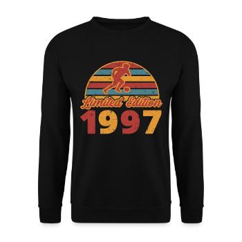Fußball Fußballer Fußballspieler Geburtstag 1997 - Unisex Pullover - Schwarz - Vorne - Alina (178cm) & Michal (187cm)