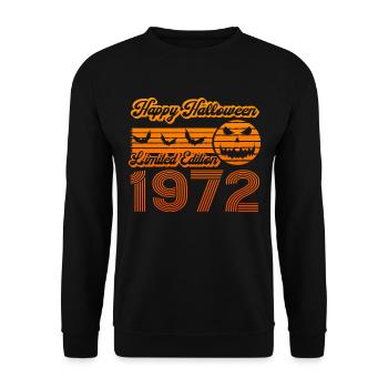 Kürbis Halloween Geburtstag Baujahr 1972 Vintage - Unisex Pullover - Schwarz - Vorne - Alina (178cm) & Michal (187cm)
