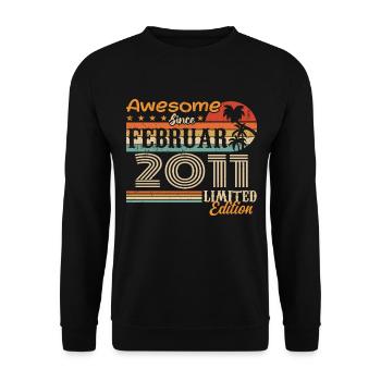 Geburtstag Vintage Geschenkidee Februar 2011 - Unisex Pullover - Schwarz - Vorne - Alina (178cm) & Michal (187cm)