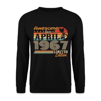 Les légendes sont nées en avril 1967 - Sweat-shirt Unisexe - noir - Devant - Alina (178cm) & Michal (187cm)