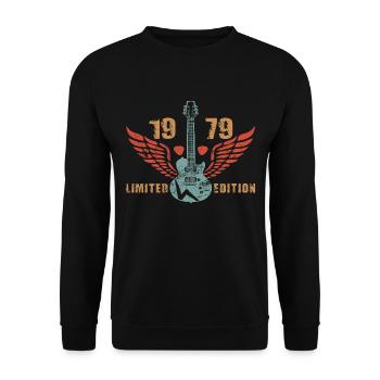 Guitarist Guitar Guitar Player 1979 Birthday - Unisex Sweatshirt - black - Front - Alina (178cm) & Michal (187cm)
