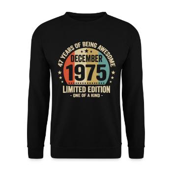 47 Jahre, in denen ich seit Dezember 1975 großartig war - Unisex Pullover - Schwarz - Vorne - Alina (178cm) & Michal (187cm)