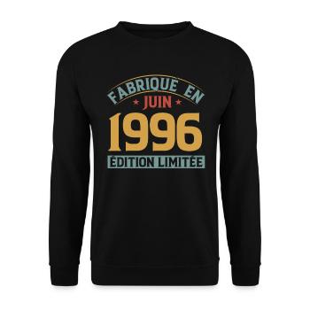 Fabriqué En Juin 1996 Anniversaire Cadeau Vintage - Sweat-shirt Unisexe - noir - Devant - Alina (178cm) & Michal (187cm)