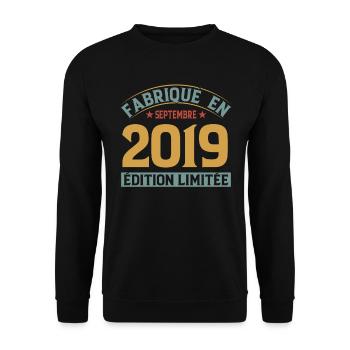 Fabriqué En Septembre 2019 Édition Limitée - Sweat-shirt Unisexe - noir - Devant - Alina (178cm) & Michal (187cm)
