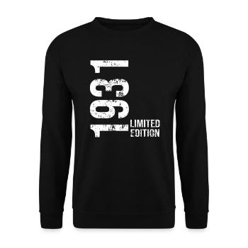 Limitierte Auflage von 1931 - Unisex Pullover - Schwarz - Vorne - Alina (178cm) & Michal (187cm)