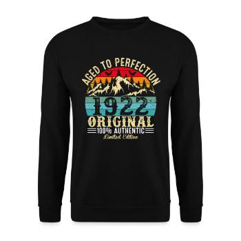 Aged to perfection 1922 Original - Unisex Sweatshirt - black - Front - Alina (178cm) & Michal (187cm)