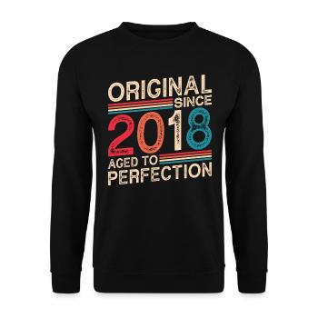 Original since 2018 Aged to perfection - Unisex Sweatshirt - black - Front - Alina (178cm) & Michal (187cm)