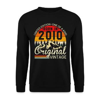 Einzigartig in seiner Art geboren im Jahr 2010 Original Jahrgang - Unisex Pullover - Schwarz - Vorne - Alina (178cm) & Michal (187cm)