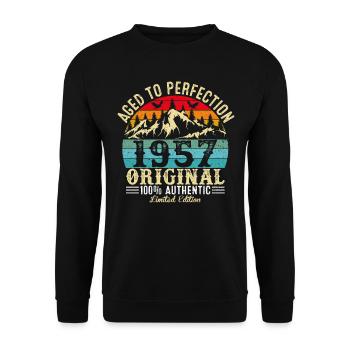 Aged to perfection 1957 original - Unisex Sweatshirt - black - Front - Alina (178cm) & Michal (187cm)