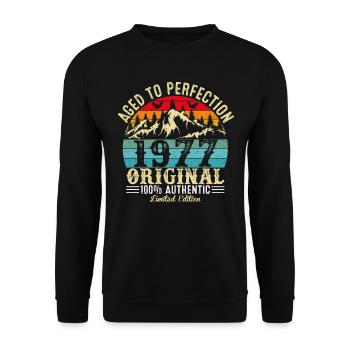 Aged to perfection 1977 Original - Unisex Sweatshirt - black - Front - Alina (178cm) & Michal (187cm)
