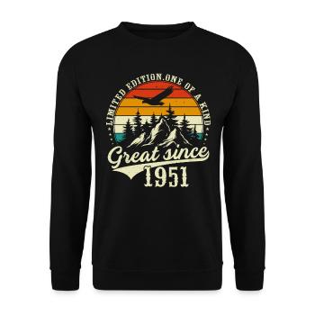 Einzigartig seit 1951 - Unisex Pullover - Schwarz - Vorne - Alina (178cm) & Michal (187cm)