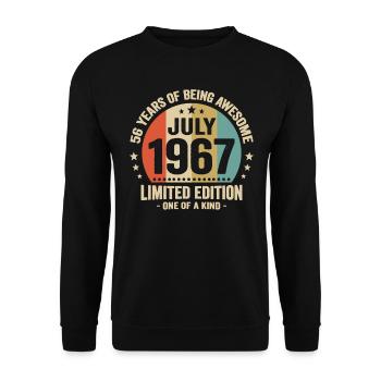 July 1967 56 Years Anniversary Vintage Gift - Unisex Sweatshirt - black - Front - Alina (178cm) & Michal (187cm)