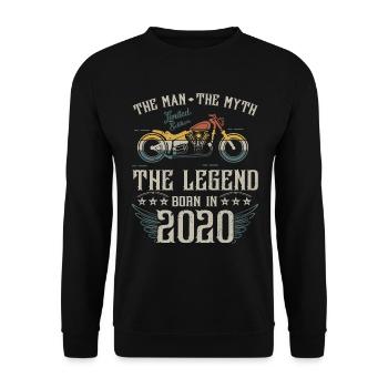 The man The myth The legend born in 2020 - Unisex Sweatshirt - black - Front - Alina (178cm) & Michal (187cm)