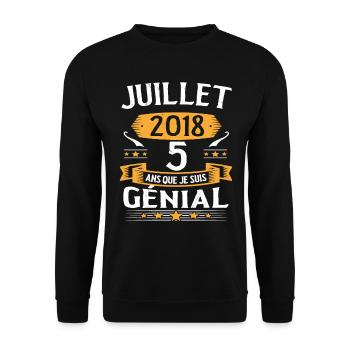 July 2018 5 years that I am awesome gift - Unisex Sweatshirt - black - Front - Alina (178cm) & Michal (187cm)