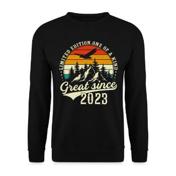 Einzigartig seit 2023 - Unisex Pullover - Schwarz - Vorne - Alina (178cm) & Michal (187cm)