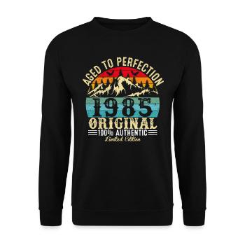 Aged to perfection 1985 original - Unisex Sweatshirt - black - Front - Alina (178cm) & Michal (187cm)