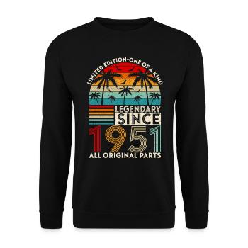 Legendär seit 1951 alle Originalteile - Unisex Pullover - Schwarz - Vorne - Alina (178cm) & Michal (187cm)
