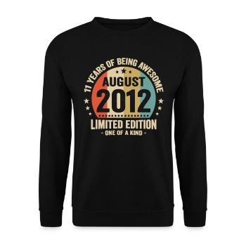 August 2012 11 Years Anniversary Vintage Gift - Unisex Sweatshirt - black - Front - Alina (178cm) & Michal (187cm)