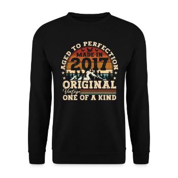 Geboren 2017 Vintage Geburtstag Retro Geschenk - Unisex Pullover - Schwarz - Vorne - Alina (178cm) & Michal (187cm)